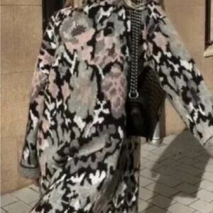 Zara Black, Gray & Light Pink Abstract Knit Coat